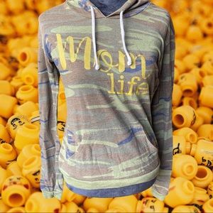 Mom Life! Medium Camo super lightweight shirt with hood!